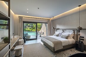 Aeonic Suites and Spa