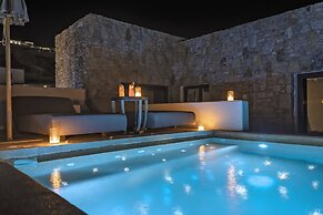 Aeonic Suites and Spa