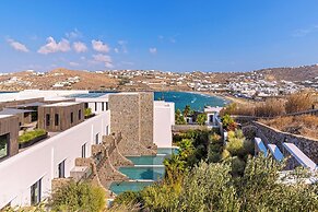 Aeonic Suites and Spa