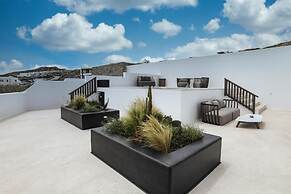 Aeonic Suites and Spa