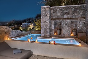 Aeonic Suites and Spa