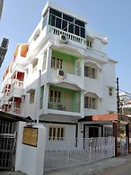 Goroomgo Marine Blue Swimming Pool Digha