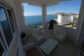 Limani Deluxe Apartments