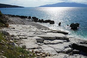 Limani Deluxe Apartments