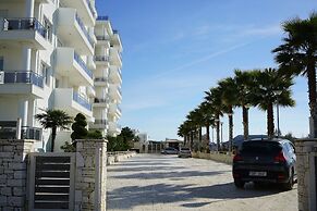 Limani Deluxe Apartments