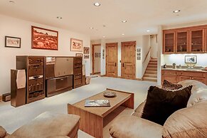 Miners Trail Road Home by iTrip Aspen Snowmass