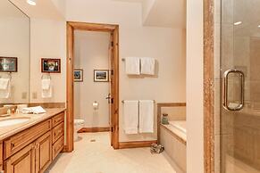 Miners Trail Road Home by iTrip Aspen Snowmass