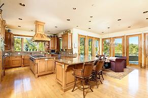 Miners Trail Road Home by iTrip Aspen Snowmass