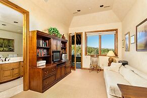 Miners Trail Road Home by iTrip Aspen Snowmass