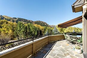 Miners Trail Road Home by iTrip Aspen Snowmass