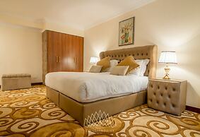 The Grand Palace Hotel