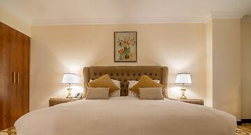 The Grand Palace Hotel
