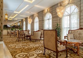 The Grand Palace Hotel