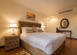 The Grand Palace Hotel