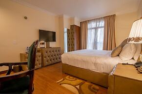 The Grand Palace Hotel
