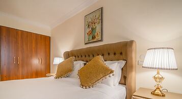 The Grand Palace Hotel
