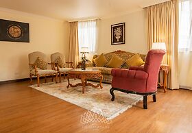 The Grand Palace Hotel