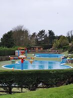 3 Bedroom Caravan, Sleeps 8, at Parkdean Newquay Holiday Park