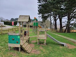 3 Bedroom Caravan, Sleeps 8, at Parkdean Newquay Holiday Park