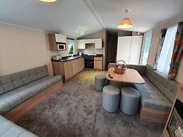 3 Bedroom Caravan, Sleeps 8, at Parkdean Newquay Holiday Park