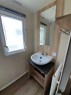 3 Bedroom Caravan, Sleeps 8, at Parkdean Newquay Holiday Park