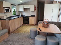 3 Bedroom Caravan, Sleeps 8, at Parkdean Newquay Holiday Park