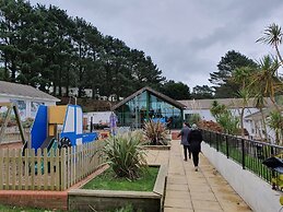 3 Bedroom Caravan, Sleeps 8, at Parkdean Newquay Holiday Park