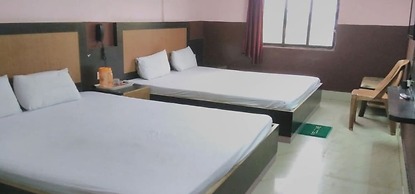 Goroomgo Samrat Palace Puri