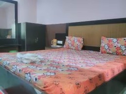 Goroomgo Samrat Palace Puri