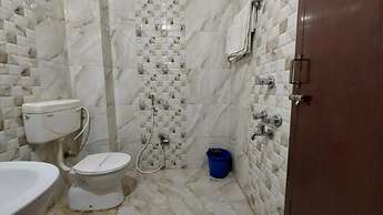 Goroomgo Silicon Residency Puri