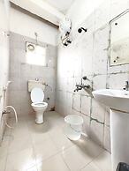 Goroomgo Sai Sandpiper Puri