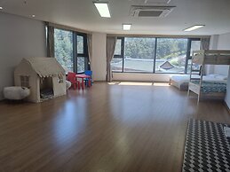 Sancheong Korean Medicine Family Hotel