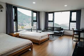 Sancheong Korean Medicine Family Hotel