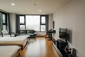 Sancheong Korean Medicine Family Hotel