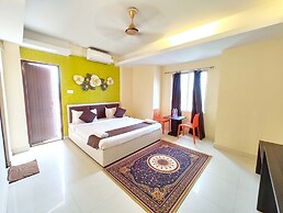 Goroomgo Grand Resort Puri