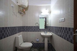 Goroomgo Sapphire Inn Bhimtal