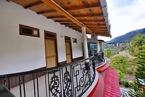 Goroomgo Sapphire Inn Bhimtal