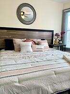 The Eastside Manor - Private Yard & Parking, Near Falls & Casino by Ni