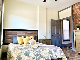 The Iron Scow - With Private Yard & Parking, Near Falls & Casino by Ni