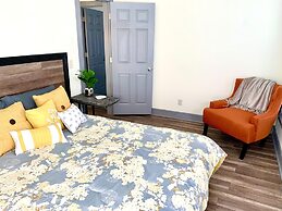 The Iron Scow - With Private Yard & Parking, Near Falls & Casino by Ni