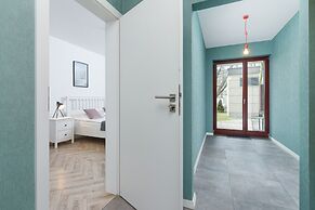 Premium Apartment Ludwinowska by Renters