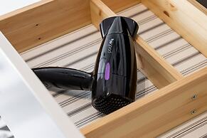 Premium Apartment Ludwinowska by Renters