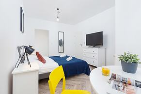 Premium Apartment Ludwinowska by Renters