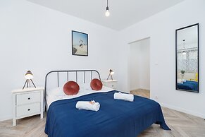 Premium Apartment Ludwinowska by Renters