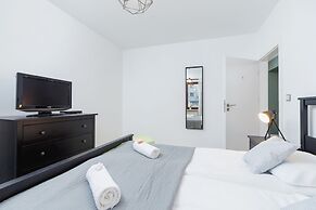 Premium Apartment Ludwinowska by Renters