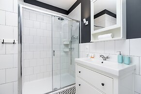 Premium Apartment Ludwinowska by Renters