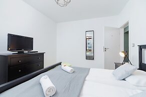 Premium Apartment Ludwinowska by Renters