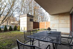 Premium Apartment Ludwinowska by Renters