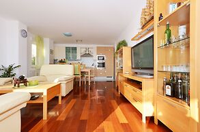 Lilly - spacious 3 bedroom apartment
