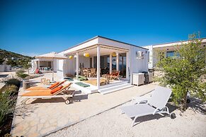 Buqez - 2BR - Beach Villa 42